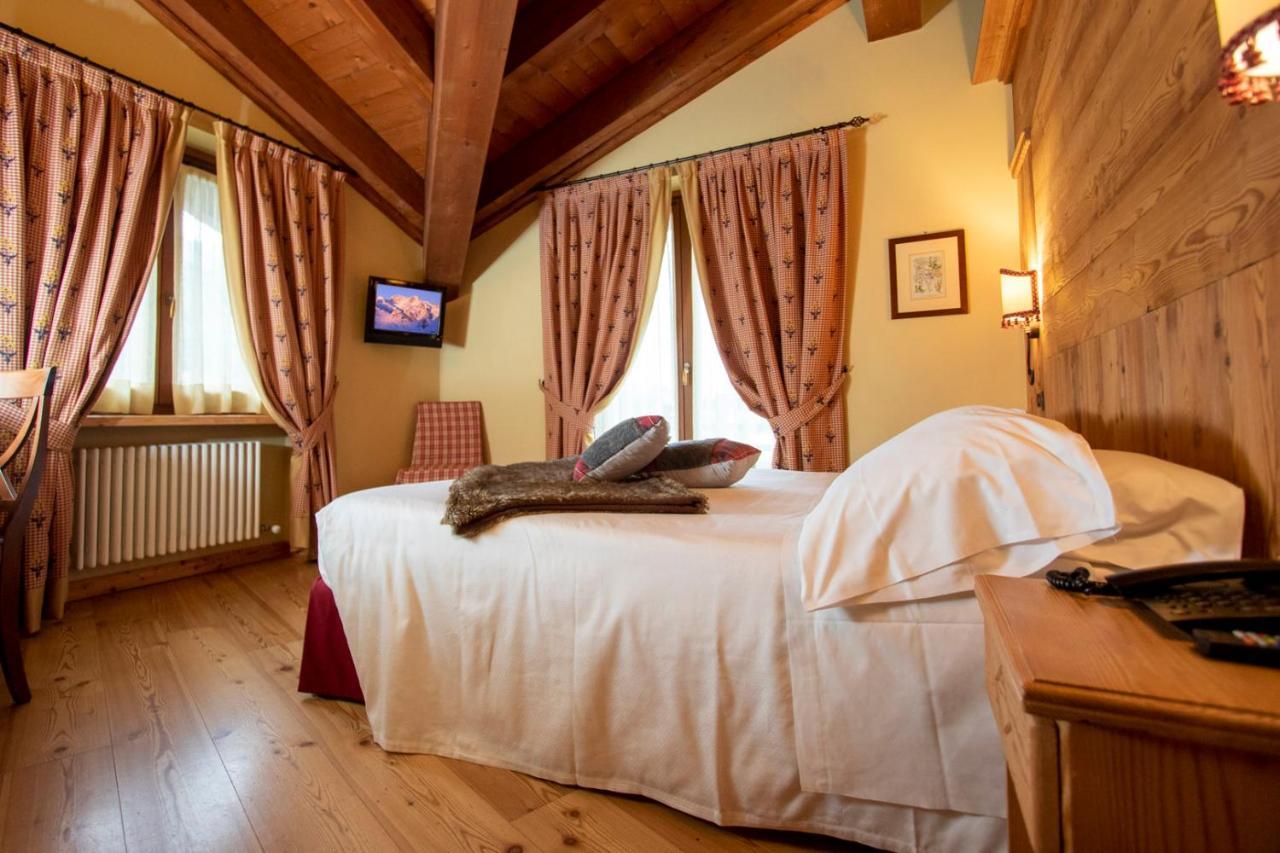 Laghetto Alpine Hotel&Restaurant Brusson Esterno foto