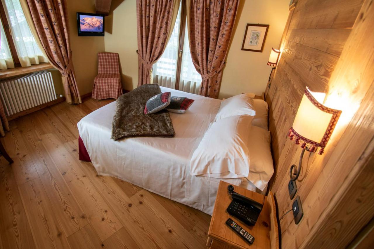 Laghetto Alpine Hotel&Restaurant Brusson Esterno foto