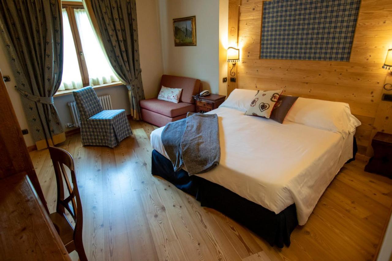 Laghetto Alpine Hotel&Restaurant Brusson Esterno foto