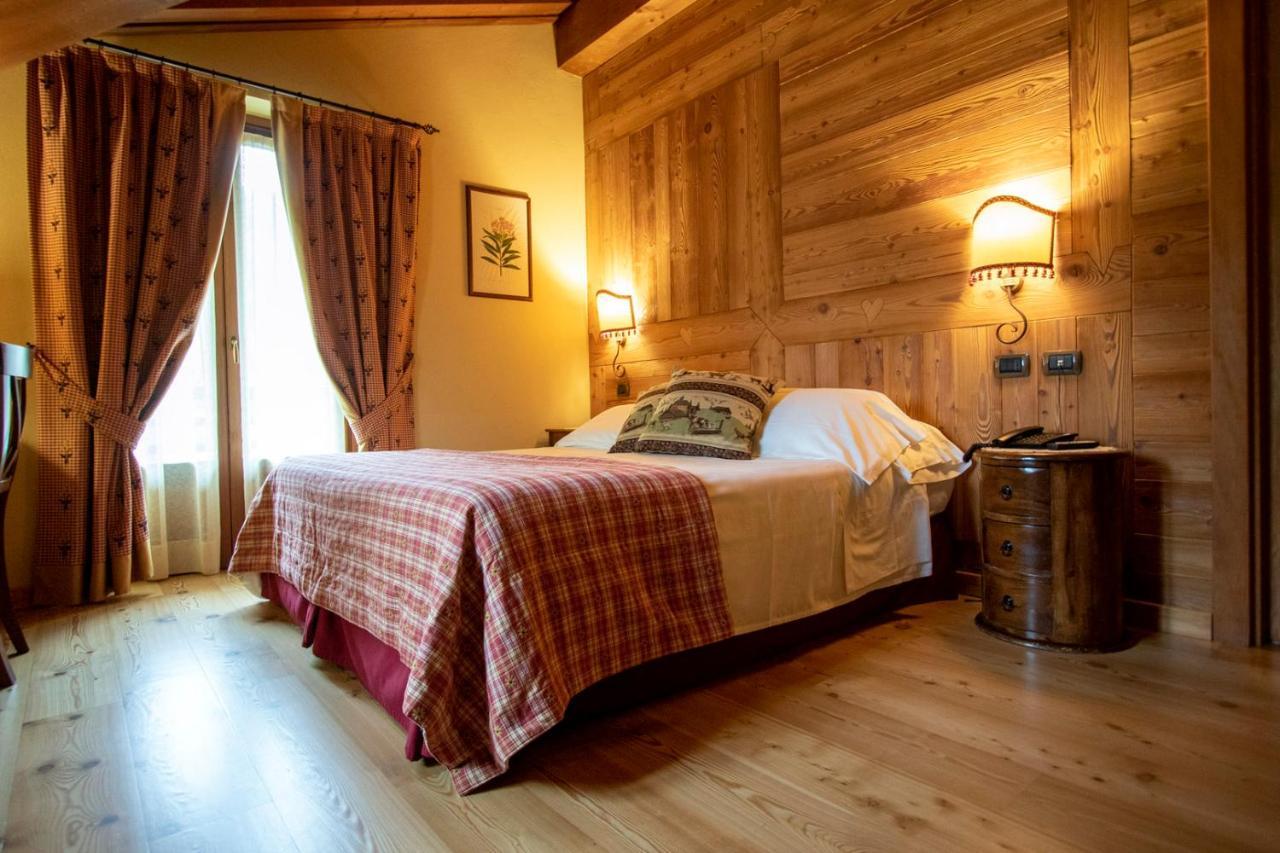 Laghetto Alpine Hotel&Restaurant Brusson Esterno foto