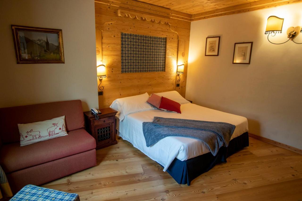 Laghetto Alpine Hotel&Restaurant Brusson Esterno foto