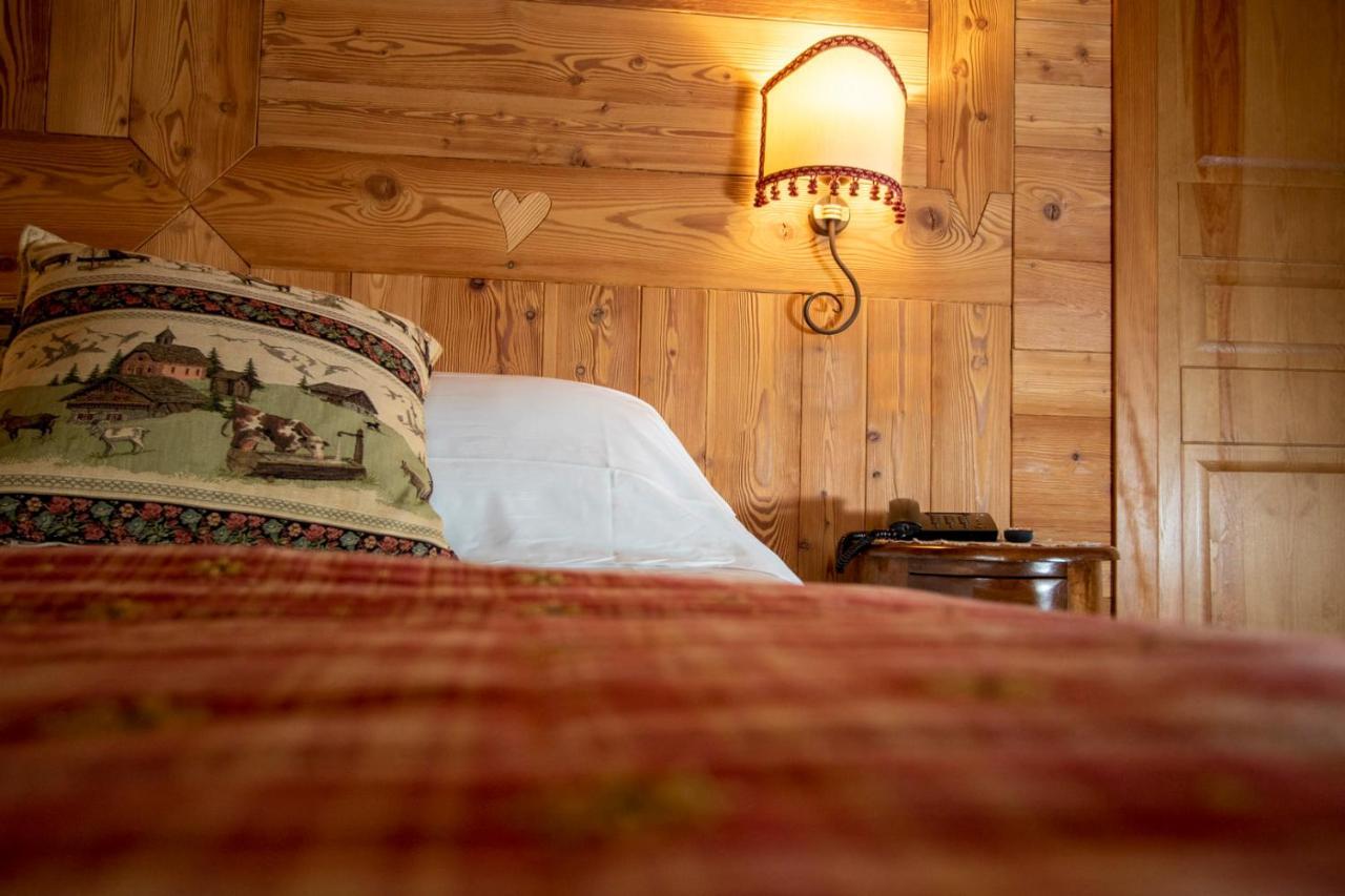 Laghetto Alpine Hotel&Restaurant Brusson Esterno foto