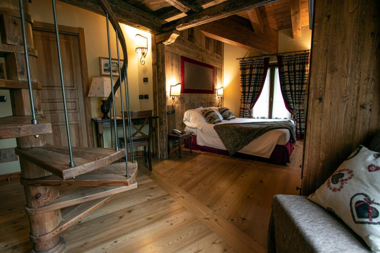 Laghetto Alpine Hotel&Restaurant Brusson Esterno foto