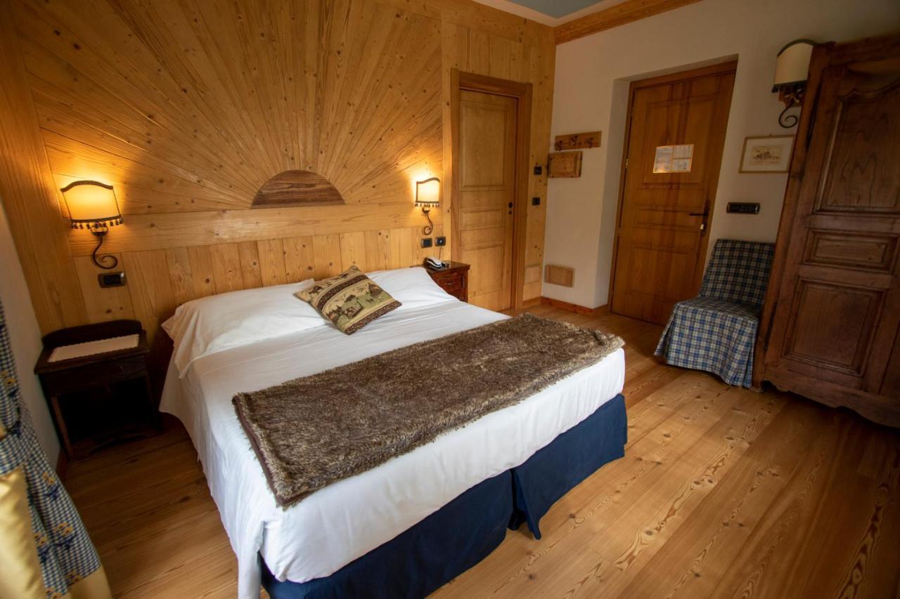 Laghetto Alpine Hotel&Restaurant Brusson Esterno foto