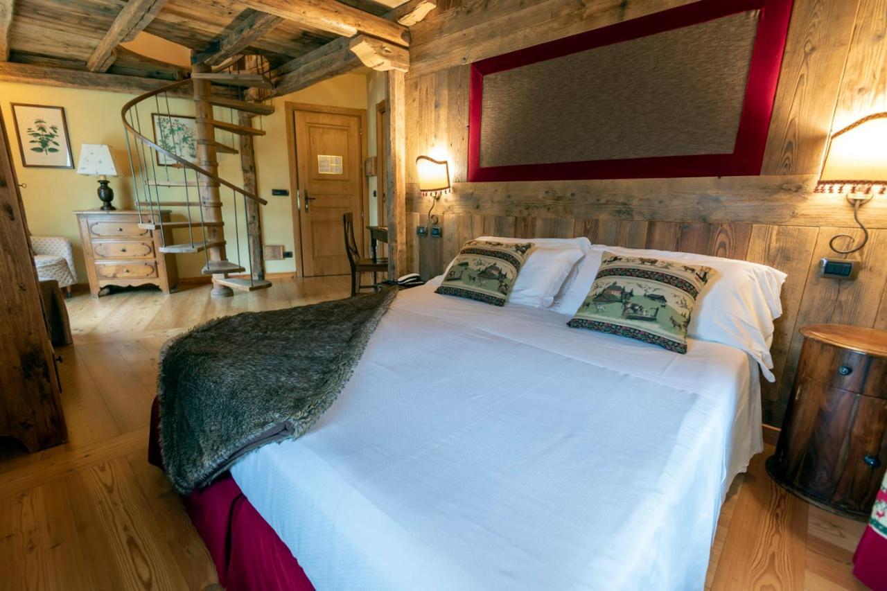Laghetto Alpine Hotel&Restaurant Brusson Esterno foto