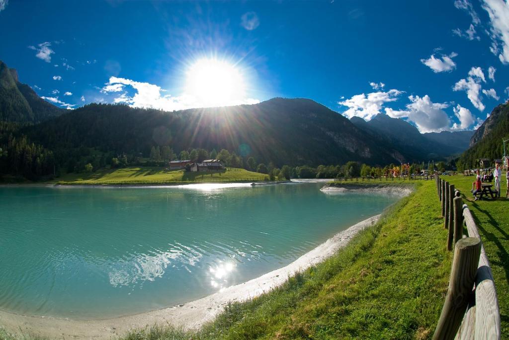 Laghetto Alpine Hotel&Restaurant Brusson Esterno foto