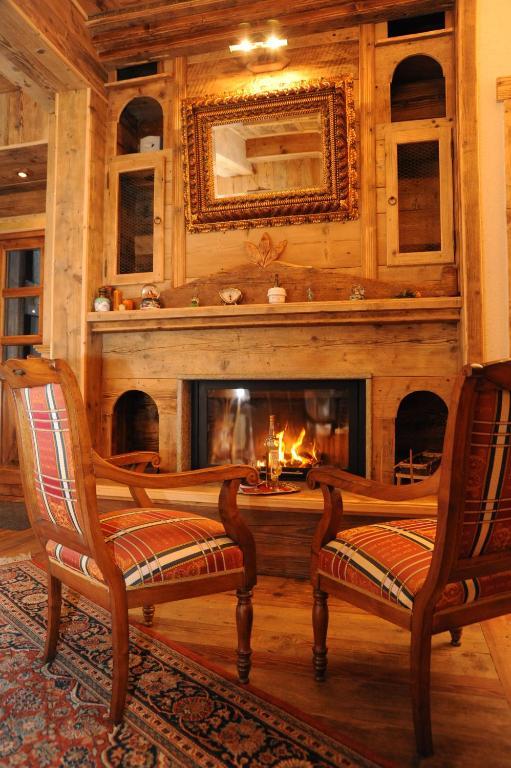 Laghetto Alpine Hotel&Restaurant Brusson Esterno foto